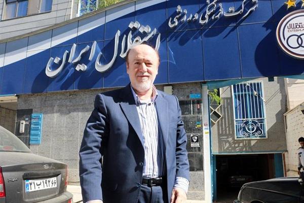 افشاگری جدید مدیر استقلال از پشت پرده منصوریان/منصوریان حتما از انگلیس پیشنهاد دارد؛ روزی 15 مراجعه‌کننده طلبکار در استقلال دارم