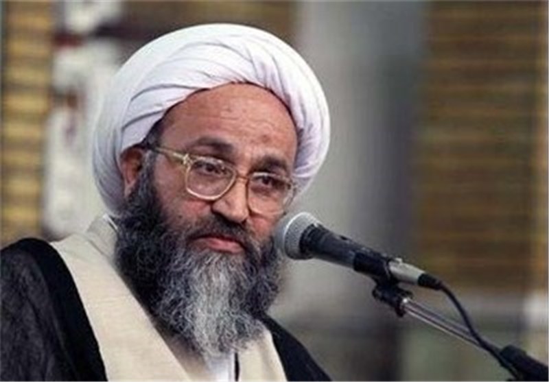 برخی دولتمردان دنبال سیاسی جلوه دادن حقوق‌های نجومی هستند/مسئله فراتر از یک موضوع سیاسی است