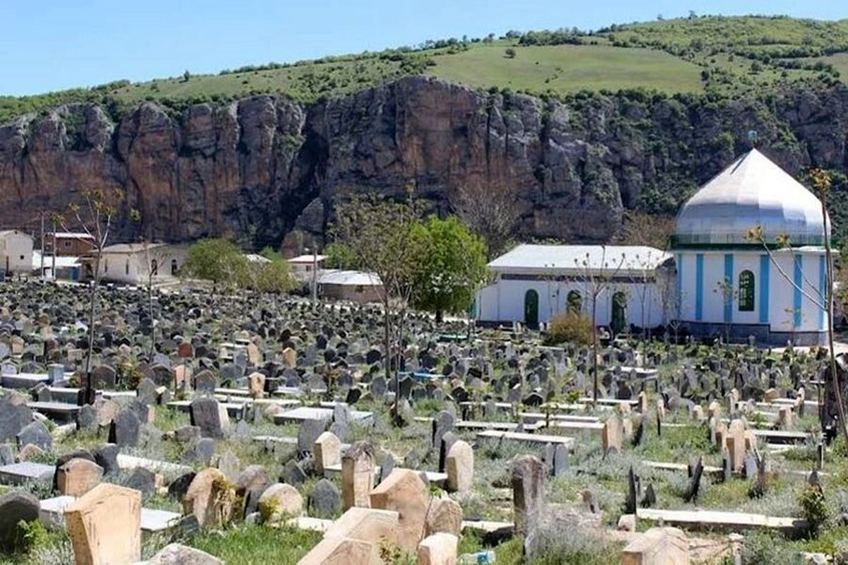 اولین قبرستان مسلمانان ایران 