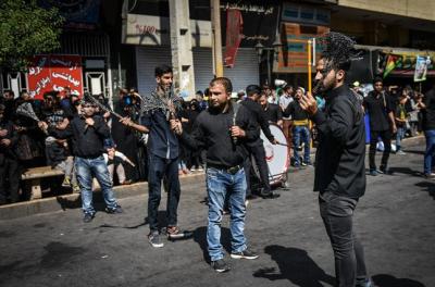  عکس/ عزاداری ظهر عاشورا در شیراز 