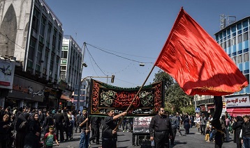  عکس/ عزاداری ظهر عاشورا در شیراز 