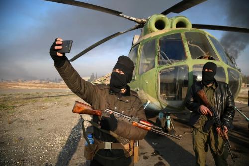 شورشیان در حلب؛ از سجده شکر تا عکس سلفی 