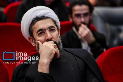 حاشیه‌هایی از مراسم روز دانشجو با حضور پزشکیان 