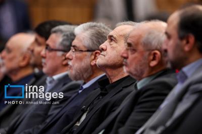 حاشیه‌هایی از مراسم روز دانشجو با حضور پزشکیان 