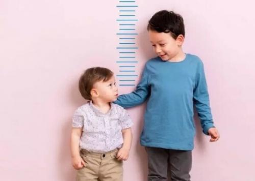  توصیه‌های تغذیه‌ای برای کودکان کم وزن و کوتاه قد 
