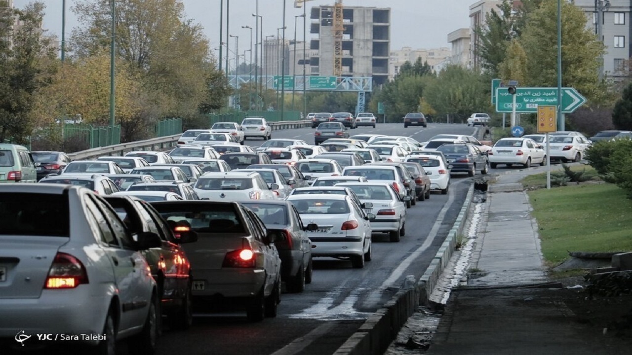 تصادف ۳ خودرو در بزرگراه بابایی