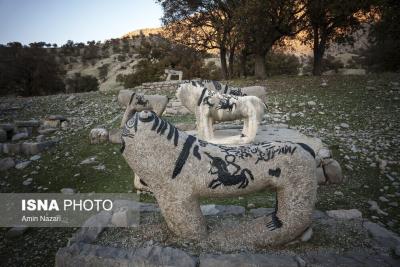  قبرستان شیرسنگی دورک در منطقه احمد فداله دزفول 