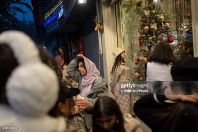 بازار داغ خرید کریسمس در تهران 