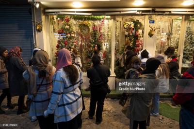 بازار داغ خرید کریسمس در تهران 