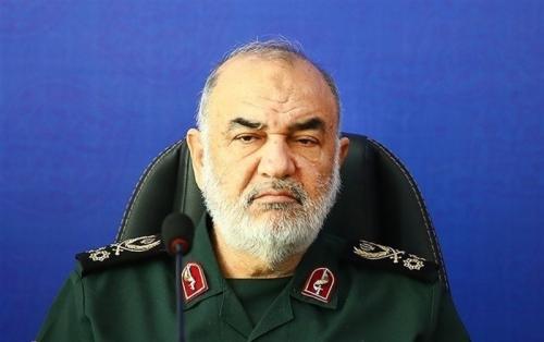 سرلشکر سلامی درگذشت مادر شهیدان جوادنیا را تسلیت گفت 