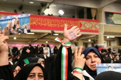دیدار جمعی از بانوان با رهبر انقلاب / عکس