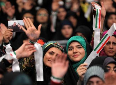 دیدار جمعی از بانوان با رهبر انقلاب / عکس
