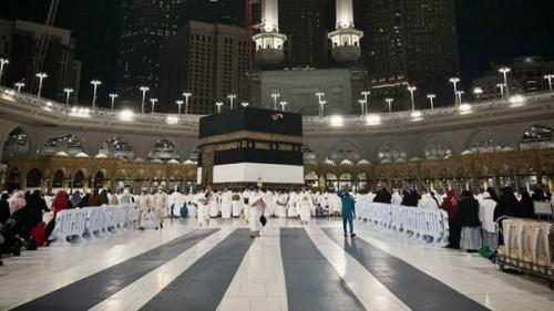تعداد متقاضیان حج به مرز ۴۰ هزار نفر رسید+فیلم