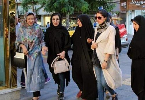 اصرار بر دور زدن قانون مجلس یعنی خودکامگی