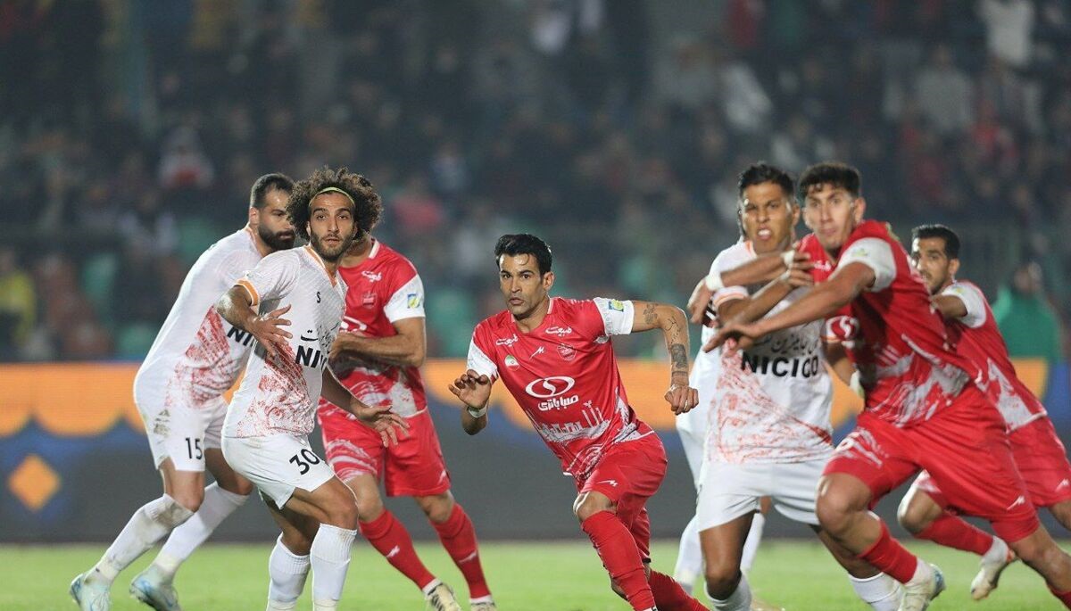 مثلث سرخابی‌ها مقابل پرسپولیس