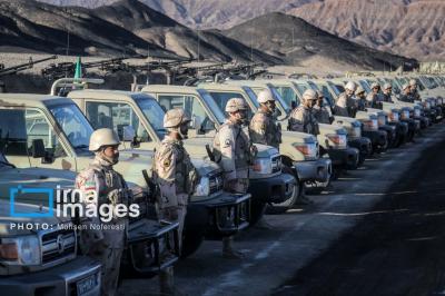 رزمایش تکاوران در دشت لوت 