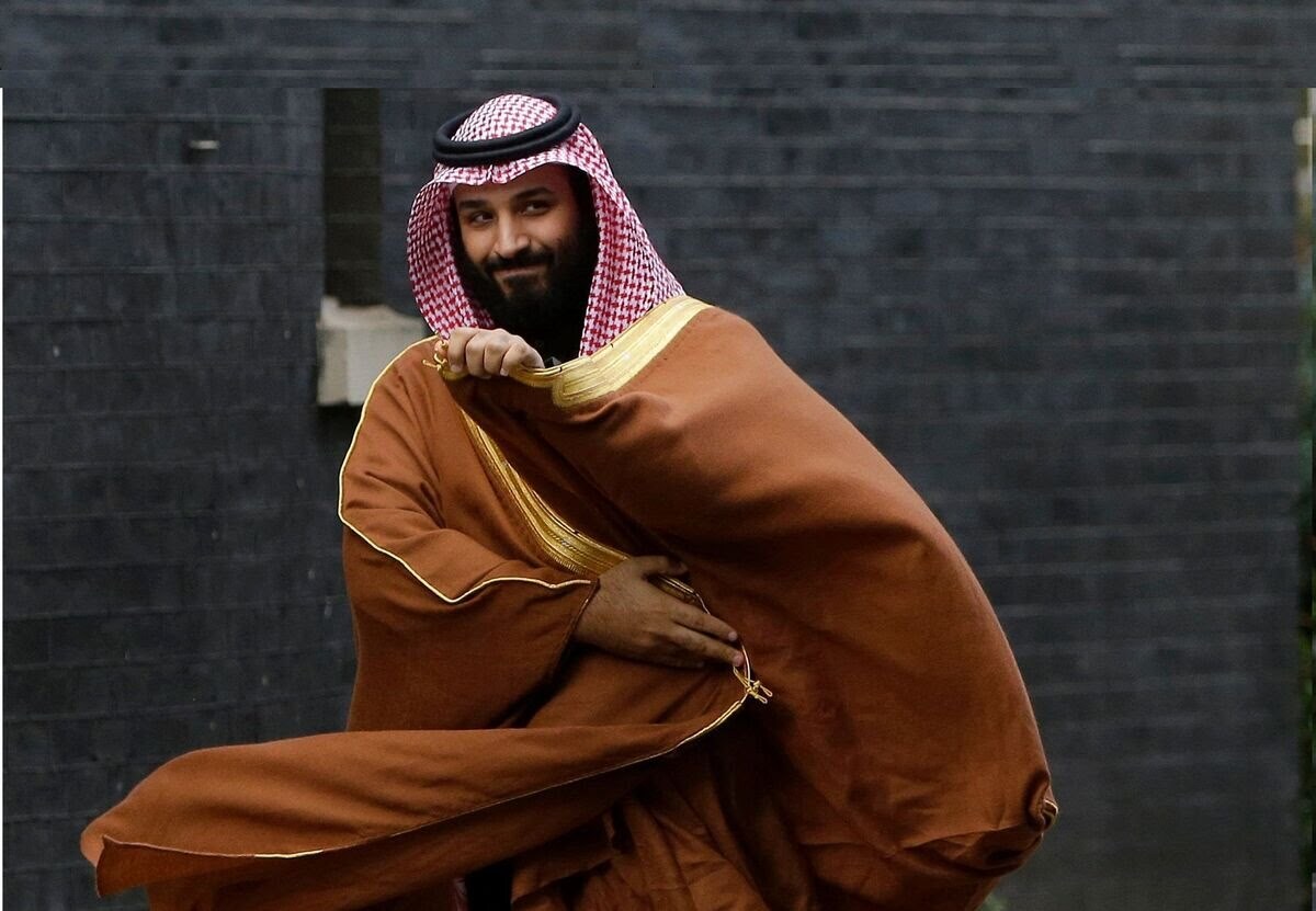 محمد بن سلمان در فاصله گرفتن از سلفی‌گری مجبور شد آن را با رویکرد‌های مختلفی جایگزین کند که بتواند نفوذ خارجی عربستان را افزایش دهد