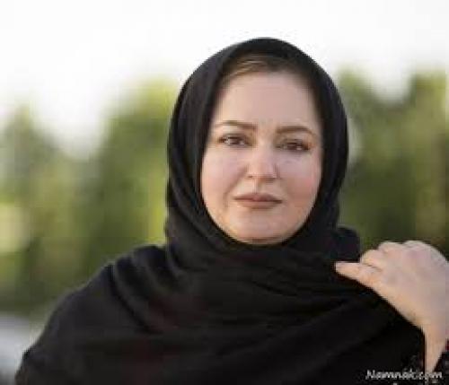 خانم بازیگر همراه پژمان جمشیدی در خیابانهای استانبول 