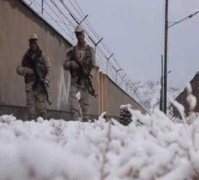 مرزبانان خراسان جنوبی در برف