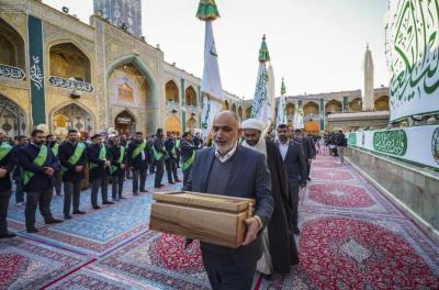 اهتزاز پرچم «ای فرزند کعبه» در حرم امام علی(ع) 