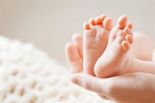 جراحی مغز جنین در رحم مادر