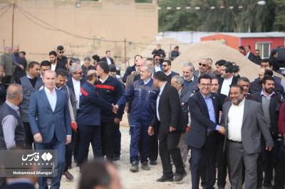 پزشکیان  مشغول ساخت مدرسه در اهواز 