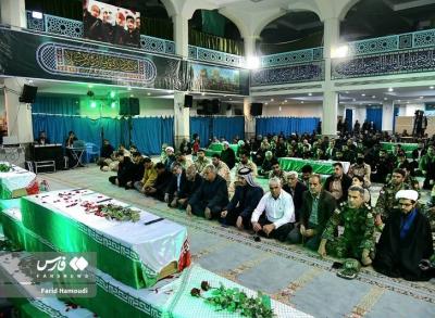 وداع با پیکر شهدا در مسجد جامع خرمشهر
