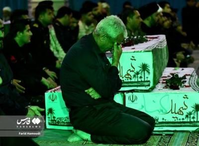 وداع با پیکر شهدا در مسجد جامع خرمشهر