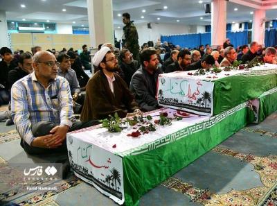 وداع با پیکر شهدا در مسجد جامع خرمشهر