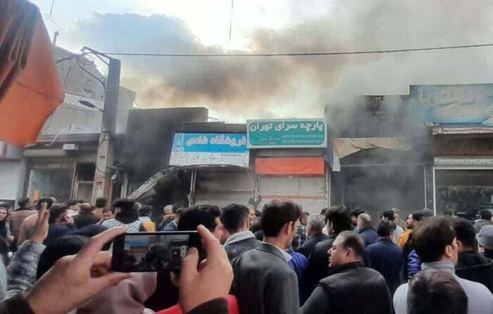  بازار قدیمی پارس‌آباد طعمه حریق شد 