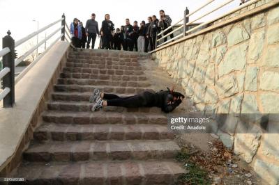 تصاویر رسانه خارجی از آموزشی بدلکاری به زنان در ایران 