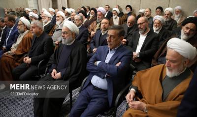 دیدار مسئولان ، نمایندگان کشورهای اسلامی و اقشار  مردم با رهبر  انقلاب