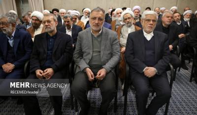 دیدار مسئولان ، نمایندگان کشورهای اسلامی و اقشار  مردم با رهبر  انقلاب