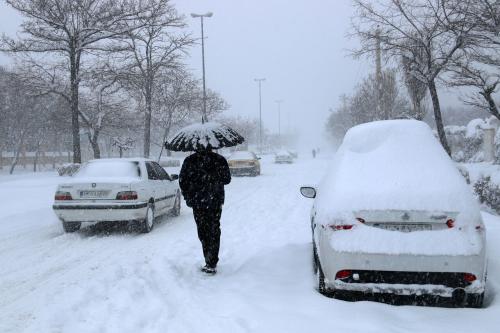 بارش برف در گیلان زیبا