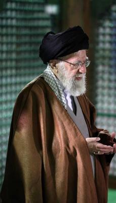  عکس/ حضور رهبر انقلاب در مرقد بنیانگذار جمهوری اسلامی ایران