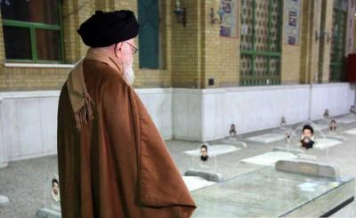  عکس/ حضور رهبر انقلاب در مزار شهدای هفتم تیر