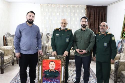 شهید نیلفروشان افتخار سپاه است