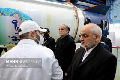 بازدید رئیس جمهور ازنمایشگاه توانمندی های دفاعی