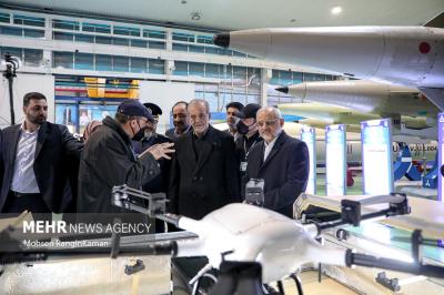 بازدید رئیس جمهور ازنمایشگاه توانمندی های دفاعی