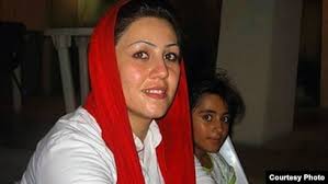  مریم اکبری منفرد کیست و چرا نرگس محمدی برای او در بند زندان جشن تولد گرفت؟