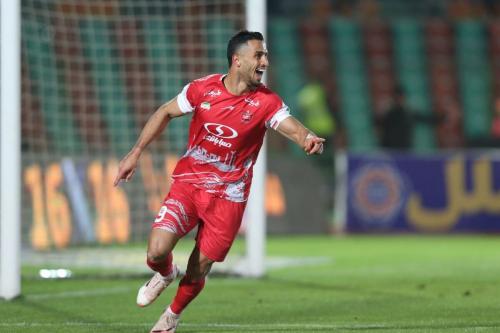 نیمکت نشین شدن بهترین گلزن پرسپولیس