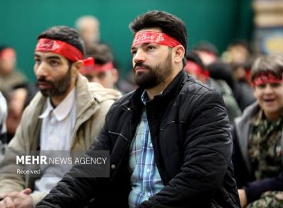 تجدید عهد جوانان مهدوی در مسجد جمکران