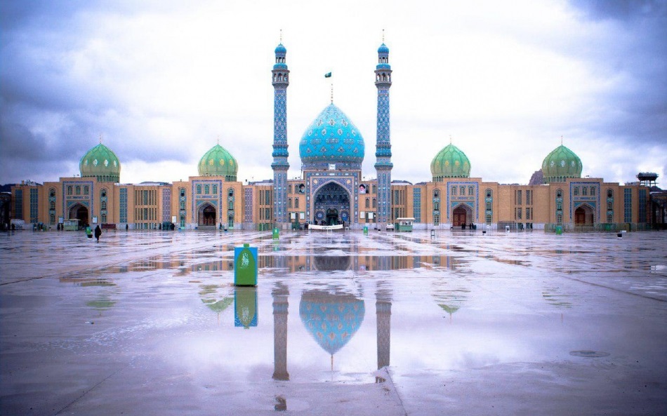 تجدید عهد جوانان مهدوی در مسجد جمکران