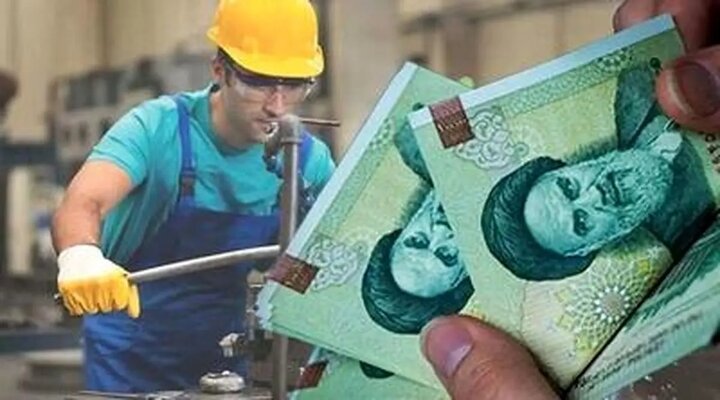 شکاف عمیق میان حداقل دستمزد و هزینه‌های زندگی /حقوق ناکافی کارگران