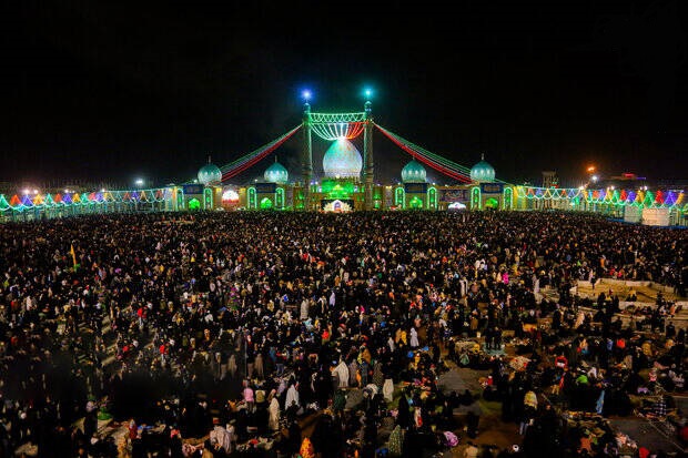 جمعیت حاضر در جشن نیمه شعبان جمکران