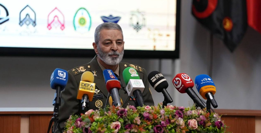 سرلشکر موسوی: دشمن را بی‌دلیل بزرگ جلوه ندهیم
