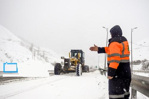 جاده‌های ۲۳ استان کشور درگیر برف و یخبندان است+عکس