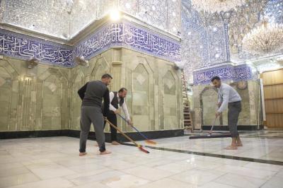 شست‌وشوی حرم مطهر حضرت عباس(ع) / عکس