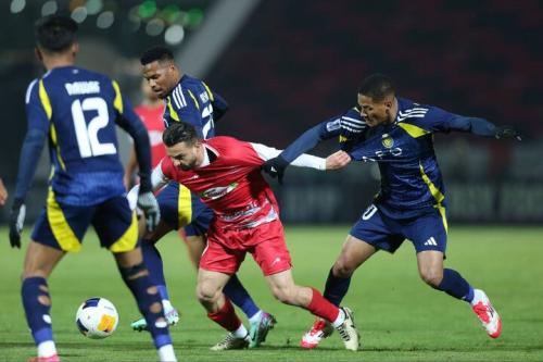  سردرگمی پرسپولیس / وضعیت نامناسب پرسپولیس در لیگ برتر/ کارتال مثل گاریدو، هنوز در سردرگمی تاکتیکی به سر می‌برد + عکس