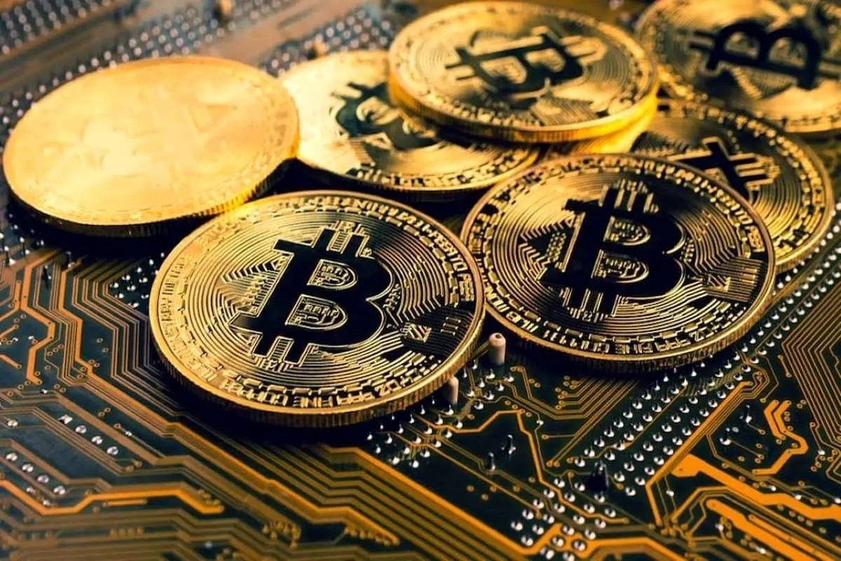 ممنوعیت جدید ترامپ برای ایرانیان در بازار رمز ارزها 